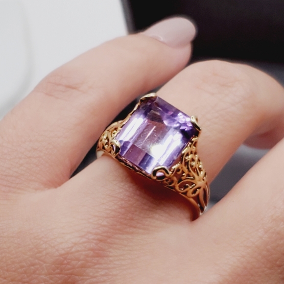 10k Solid Yellow Gold Genuine Purple Emerald Cut Amethyst Statement Ring - Picture 4 of 7
